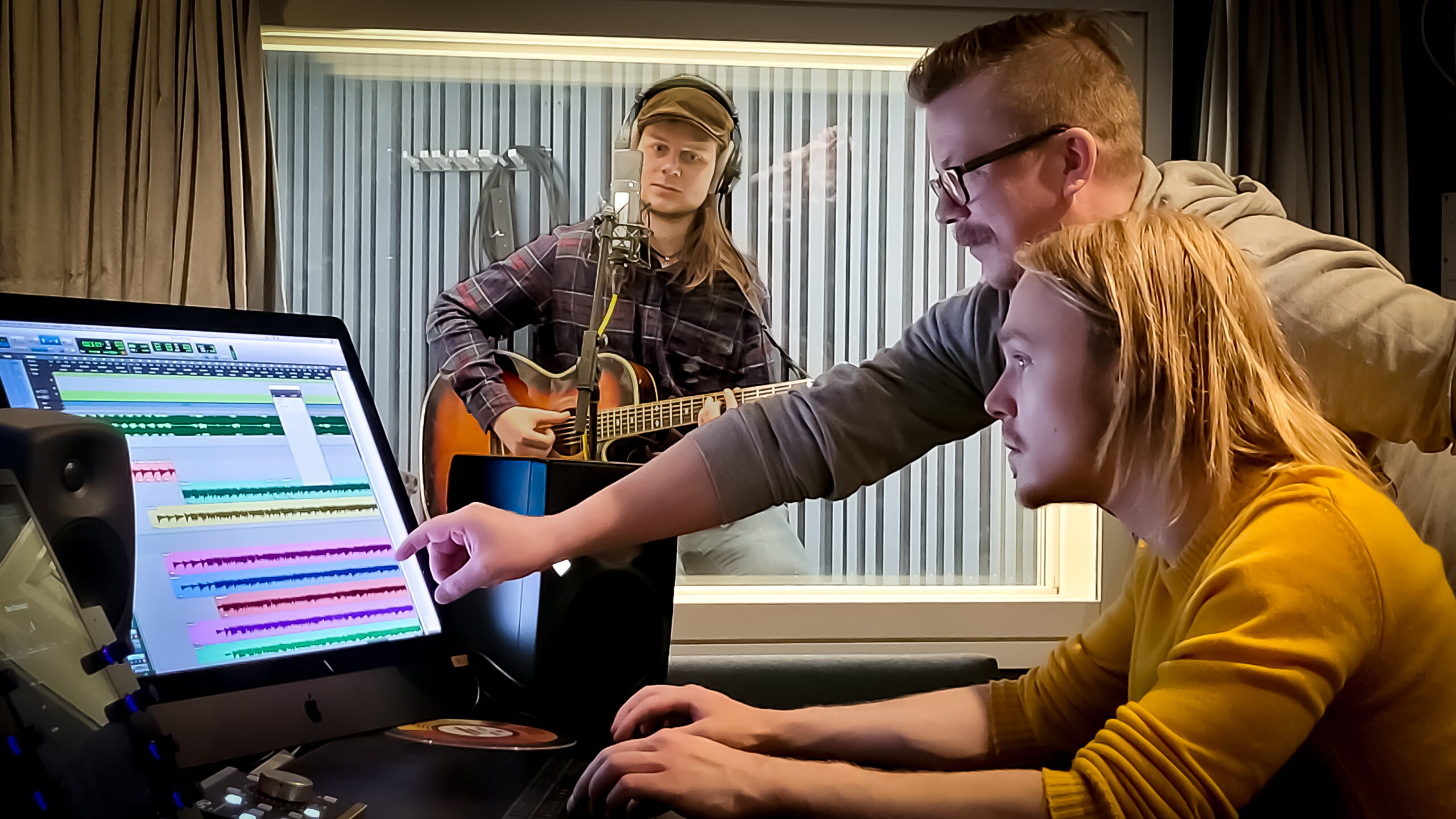 Musiikin äänittäminen ja studiolaitteiston käyttäminen 15 osp